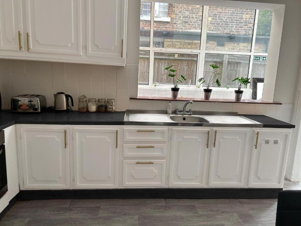 Guest House Balham, South London Spacious, Lambert, 6 Rooms Available Rum bild