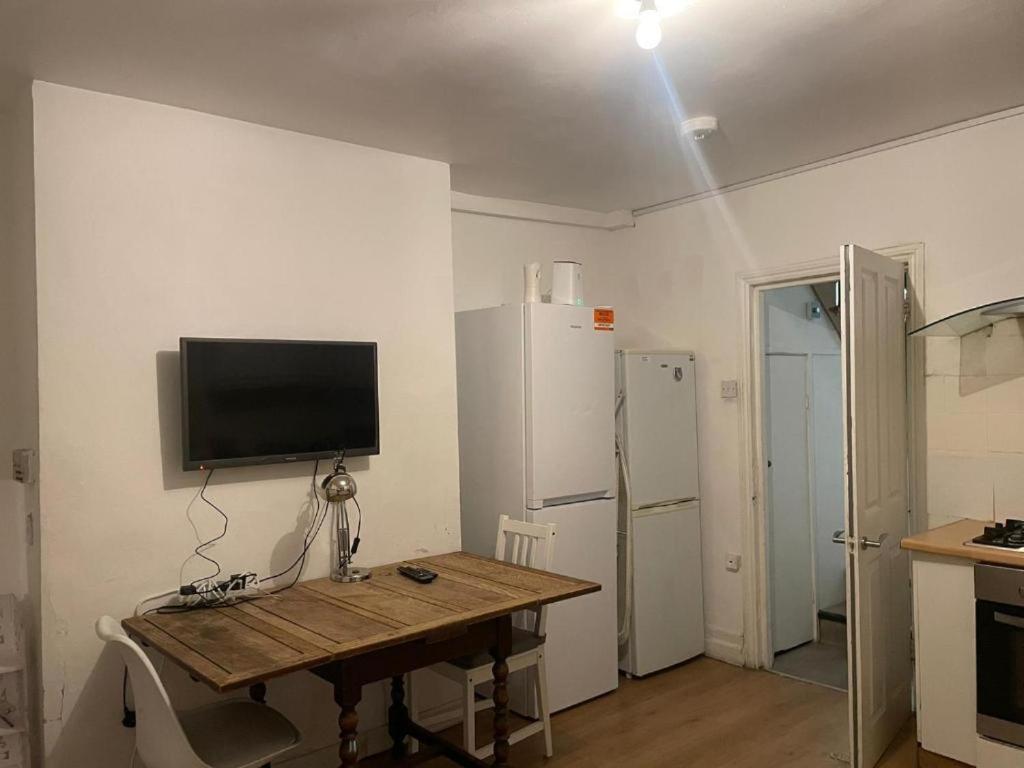 Guest House Balham, South London Spacious, Lambert, 6 Rooms Available Rum bild